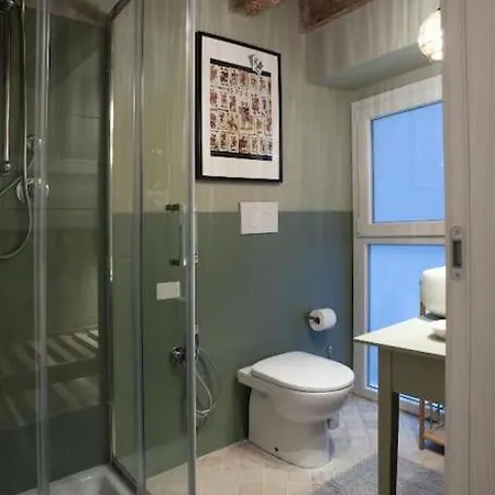 Central, Family-friendly, Washing Machine, 200m To Aquarium And Metro, 300 Mbps Internet Апартаменты Генуя