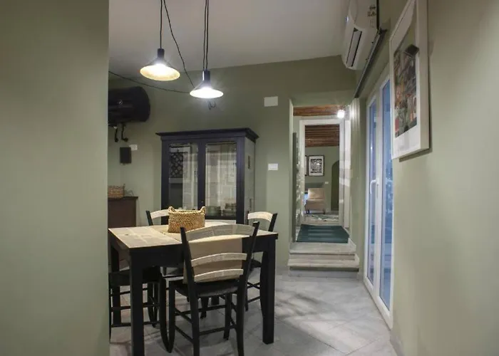 Central, Family-friendly, Washing Machine, 200m To Aquarium And Metro, 300 Mbps Internet شقة